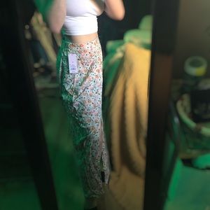 Float flower skirt with slit🌼